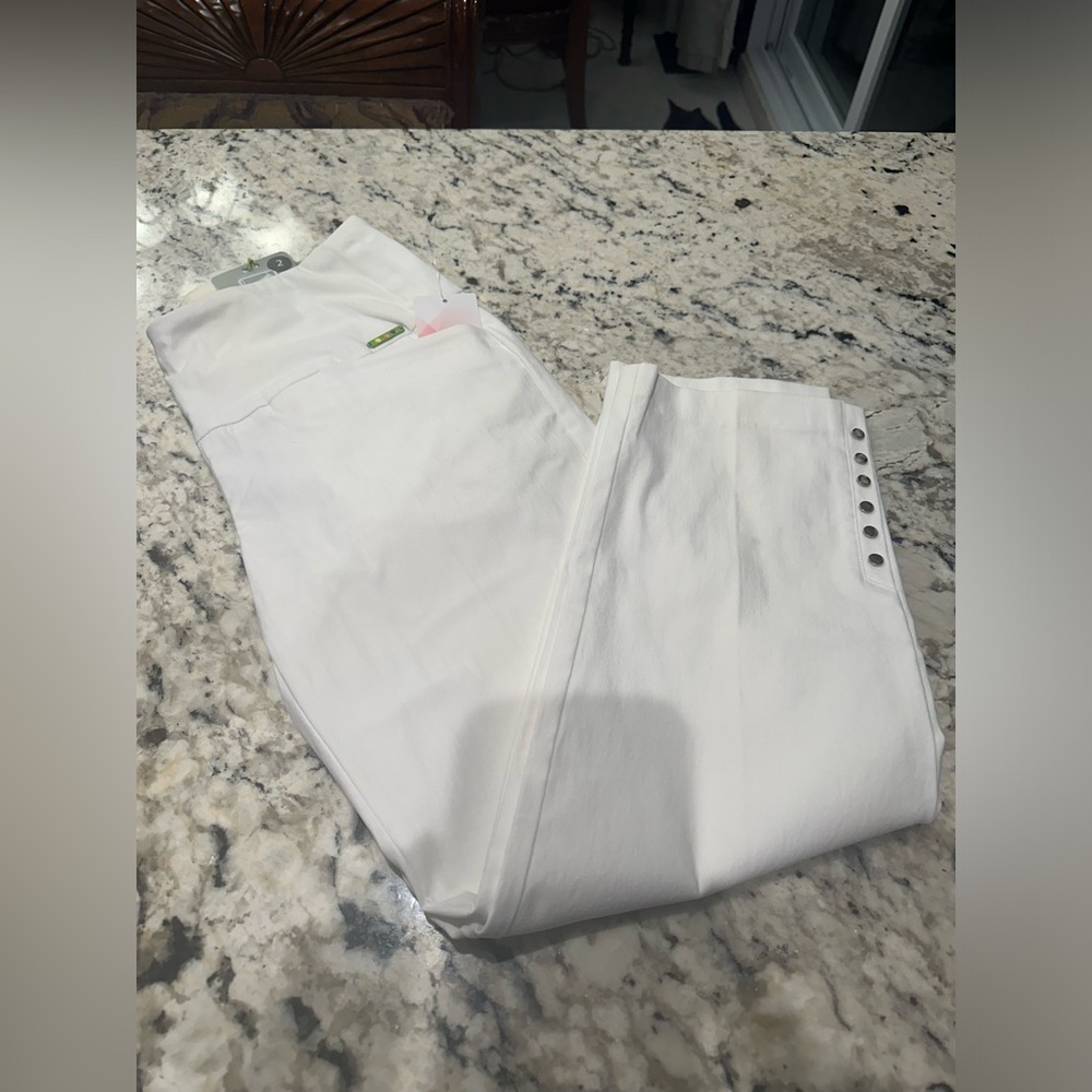 Swing Control White Golf Capris